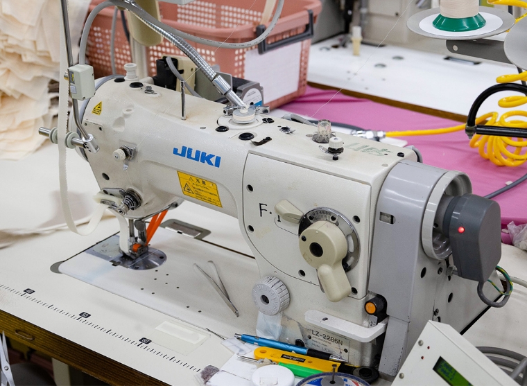 ゴム付け用四点千鳥ミシン